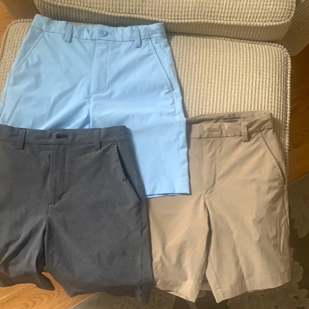 Boys Vineyard Vines performance golf shorts